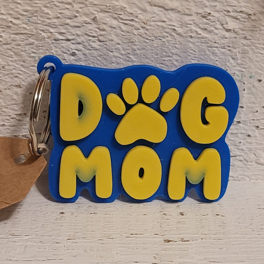 Dog Mom – 3D Printed Keychain (Multiple Colors)