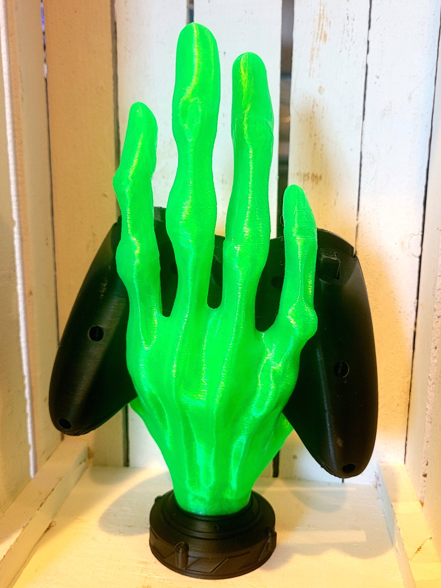 Alien Hand Game Controller Stand – 3D Printed in Translucent Green
